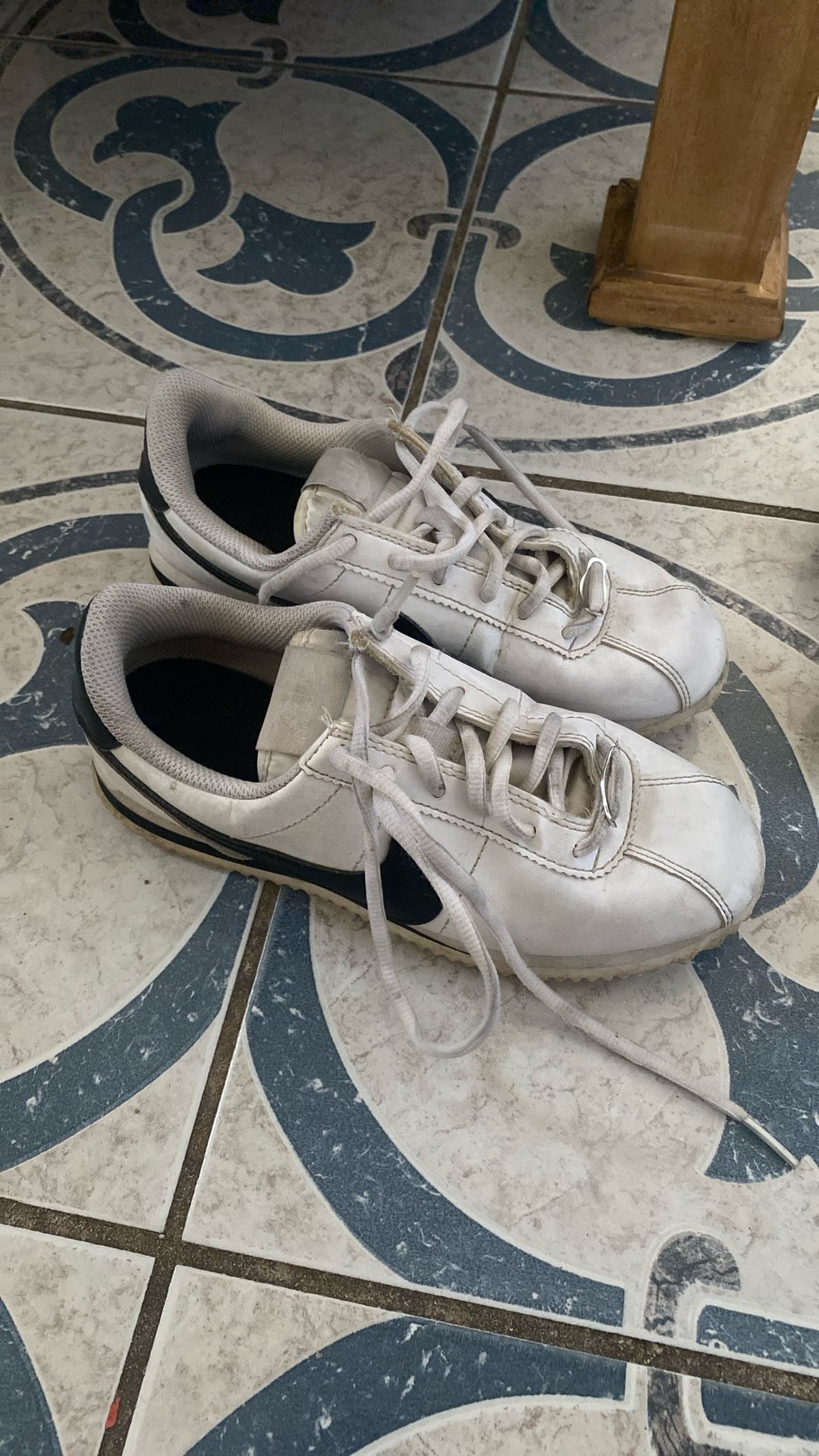 Nike Shoes Sz 4