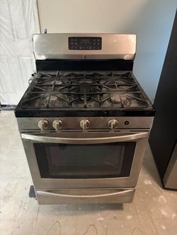 Kenmore Stainless Steel 5-Burner Gas Stove & Convection Oven – Self Cleaning – Works Perfectly