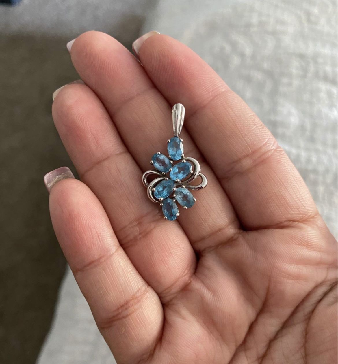 White Gold Topaz Cluster Pendant - 10k Oval 3.45ctw Floral