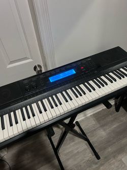Casio WK-500 76-Key Keyboard – Touch Sensitive Keys, USB & Recording