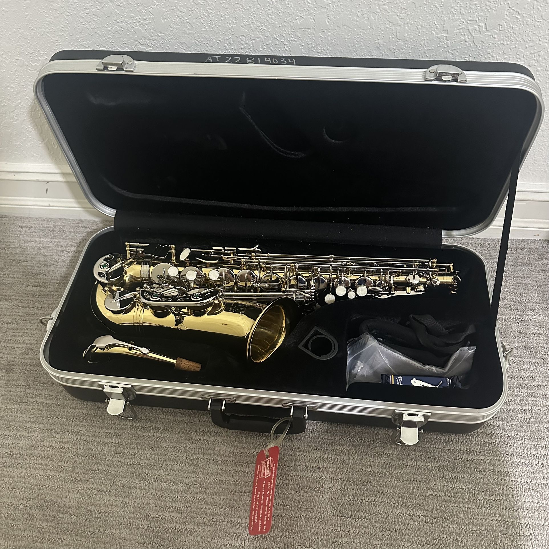 Selmer Aristocrat AS600 Alto Sax Saxophone with Case