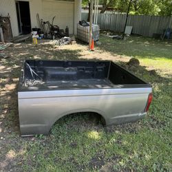 2000 Nissan frontier Doors, Seats, And Bed