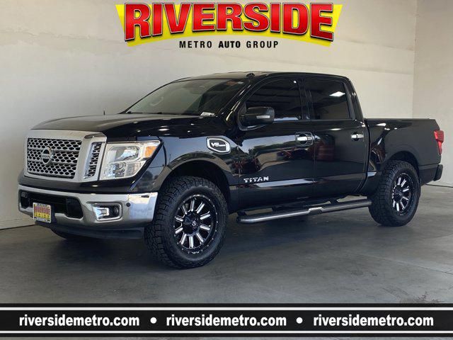 2017 Nissan TITAN