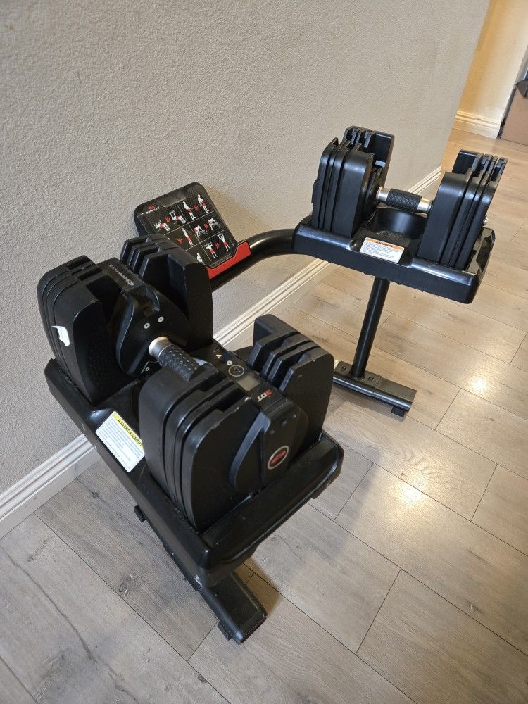 Bowlflex SelectTech 560 Adjustable Dumbbells With Bluetooth Connectivity