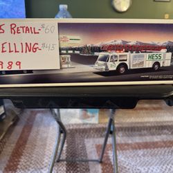 HESS TOY TRUCK. 1989. NIB