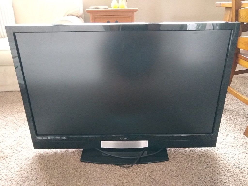 Vizio 42" 1080p LCD Full 120Hz HDTV (SV420XVT1A)