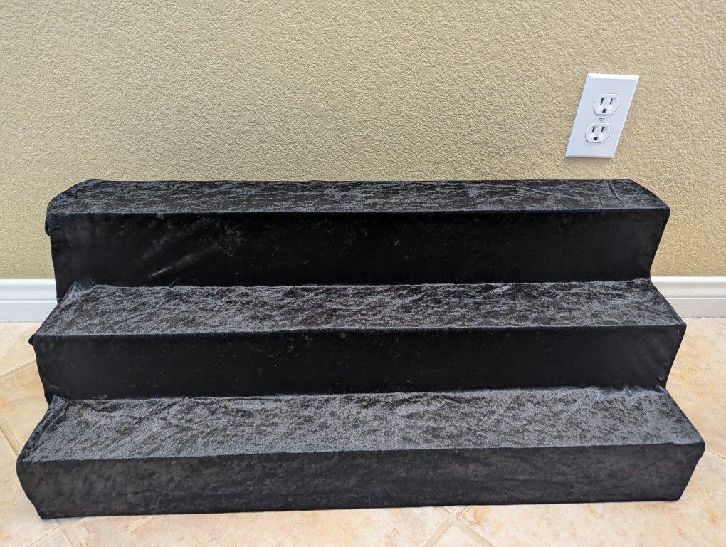 DISPLAY SHELF