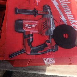 Milwaukee  Semi Nuevo