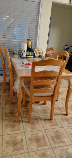 Dinning Table