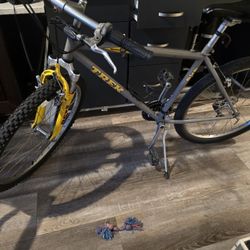 Trek 830 Mountain Bike $100 Obo