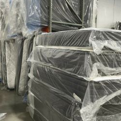 Mattress Liquidation! ! Twin, King, Queen MUST GO!