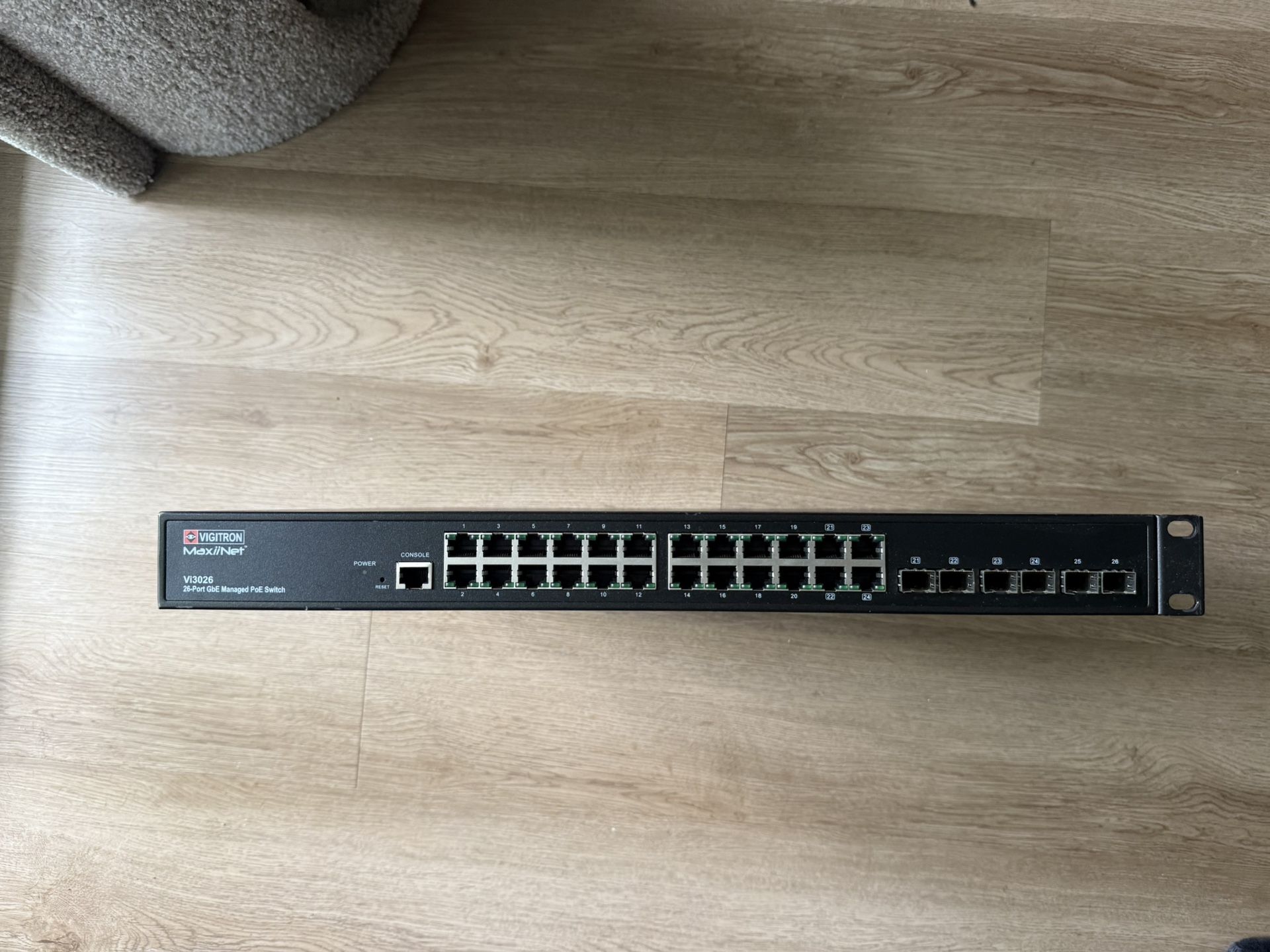 Vi3026 26 port PoE Managed Switch
