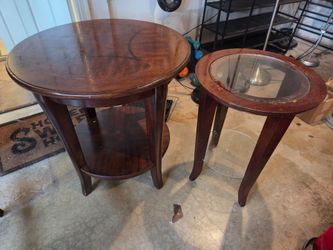 Matching wood set: coffee and side tables