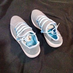 Gym Shoes Size 8