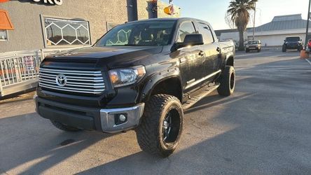 2015 Toyota Tundra CrewMax