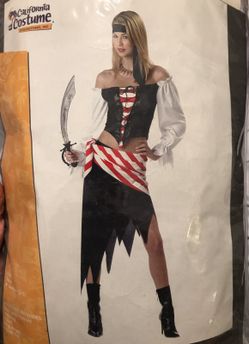 Women's pirate costume *NEW*