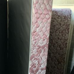 🌹FULL SIZE BED BOXSPRING -SOLID WOOD 🌹