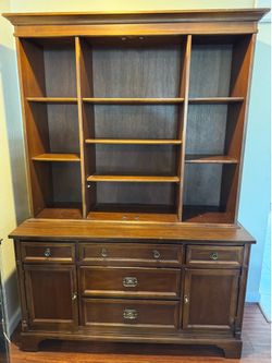 Solid Wood Dining Hutch / China Cabinet