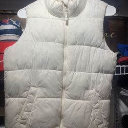 Lands End Woman’s pufferVest