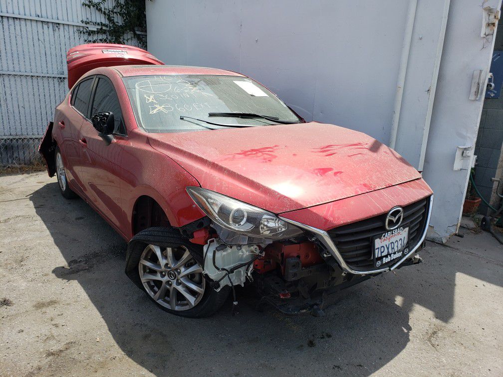 16 Mazda 3 2.0L PARTING OUT