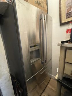 Lg French Door Refrigerator