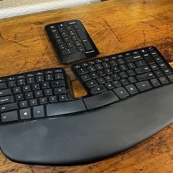 Microsoft Sculpt Wireless Ergonomic Keyboard 1559 W Assistant Keypad 🔢 Operates Off A Pair Of AAA Batteries! * Set Does Not Include The OEM Mouse ⬇️