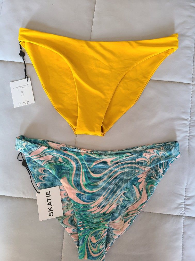 SKATIE BIKINI BOTTOMS SIZE LARGE BRAND NEW