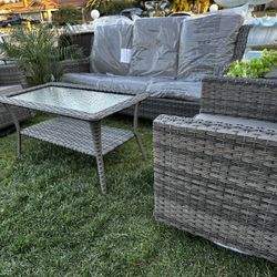 brand new patio set