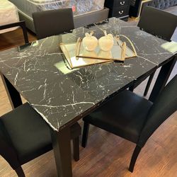 5pc Dining Room Table Set 