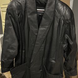 1980’s Vintage Women’s Leather Mid-Thigh Length Jacket 