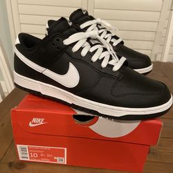 NIKE PANDA DUNK LOW BRAND NEW DEAD STOCK WITH RECEIPT AND BOX