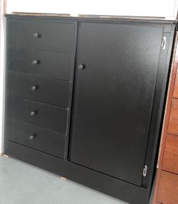 Short dark color wardrobe