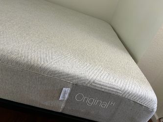 Casper hybrid queen mattress