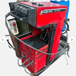 Snap-On 240A MIG Wire Feed Welder with Cart: 220V - Industrial-Grade