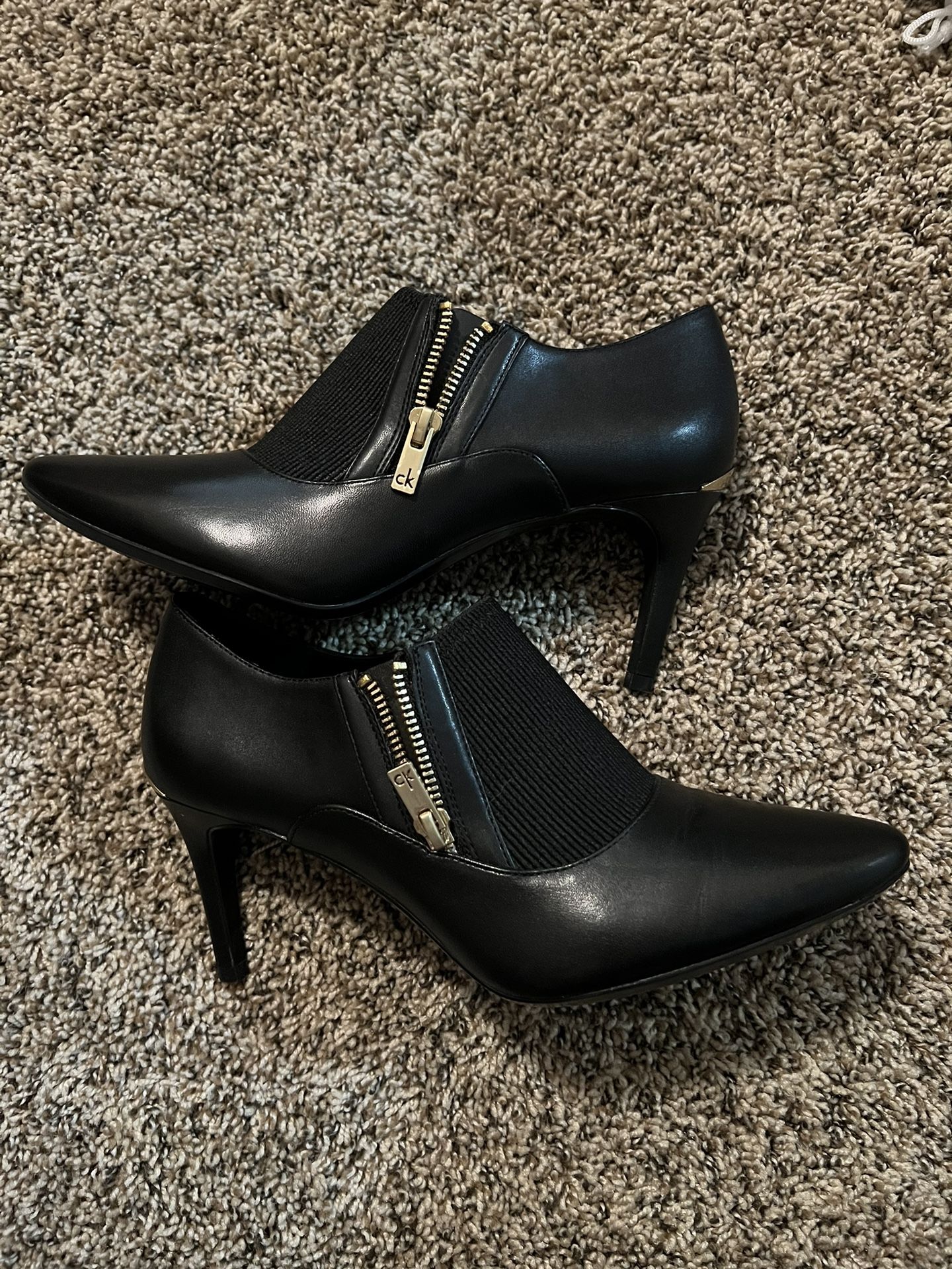 Calvin Klein Size 9 Heels