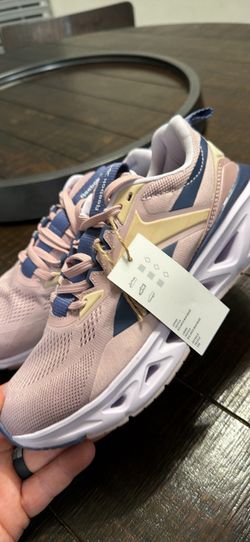 Reebok running sneakers light pink size 8