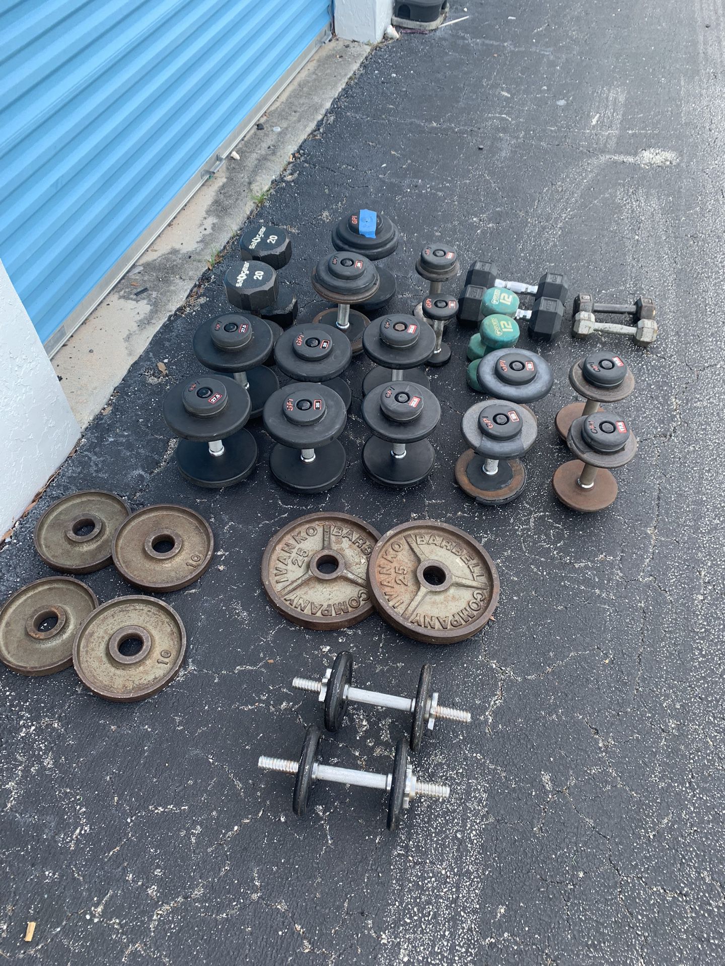 Over 530 Pounds Of Weight Lifting 🏋️‍♂️ Equipment! 
