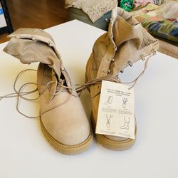 Army Combat Boots. Hot weather Type II. Our soldiers were equipped with these boots during Iraqi War. Brand new. Never used. Still with tag. Legendary