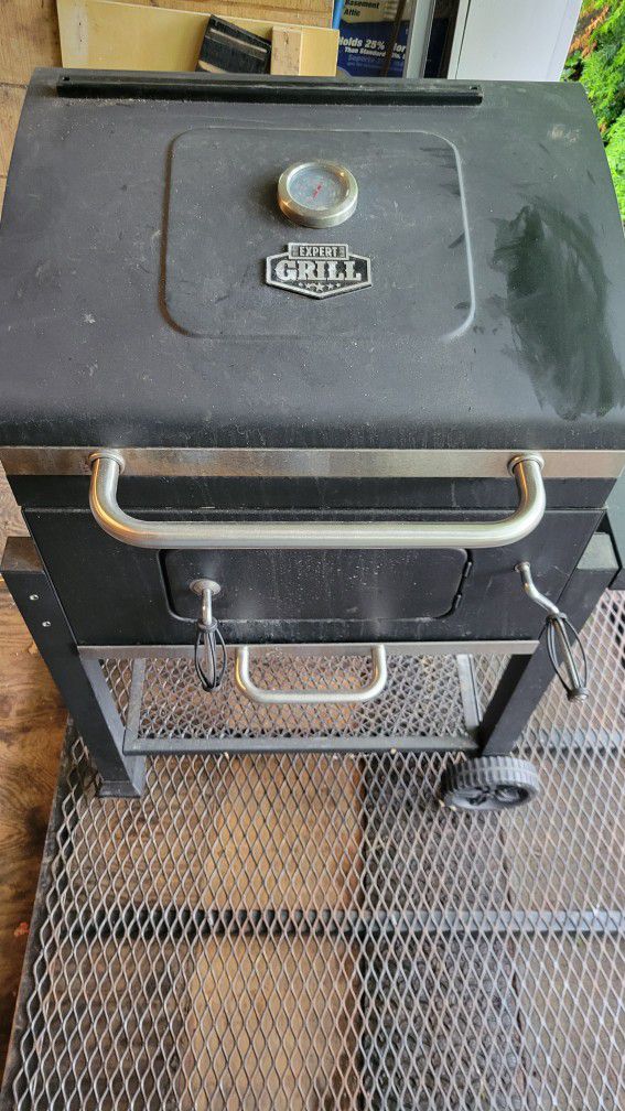 Expert Charcoal Grill 