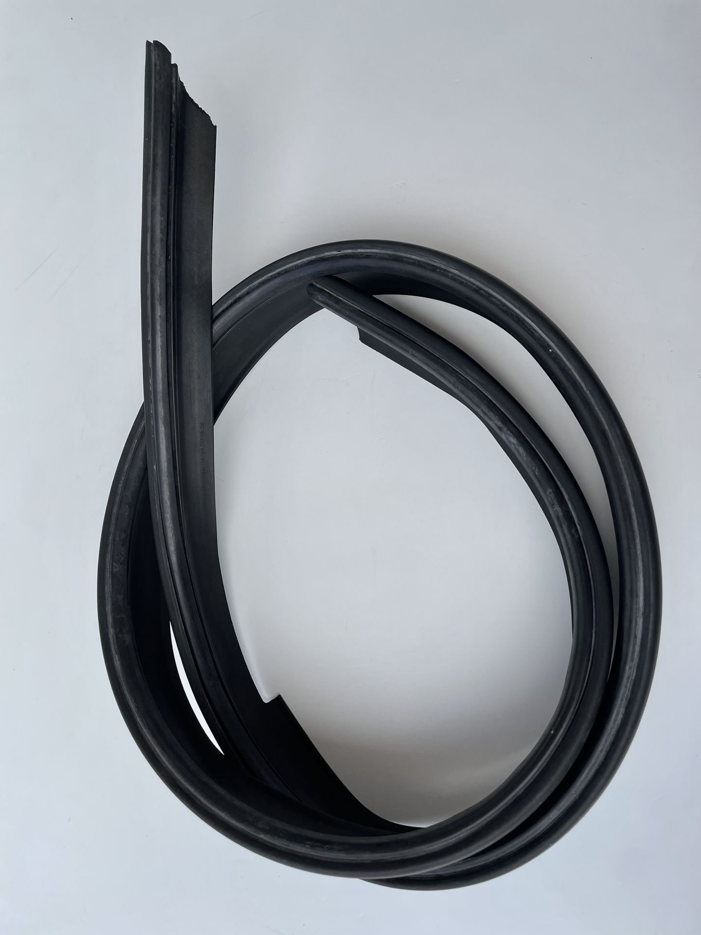 2012-2018 BMW 3 Series F30 F31 Front Bumper Hood Weather Seal Strip 7255802 OEM