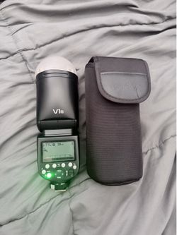 Godox v1 flash