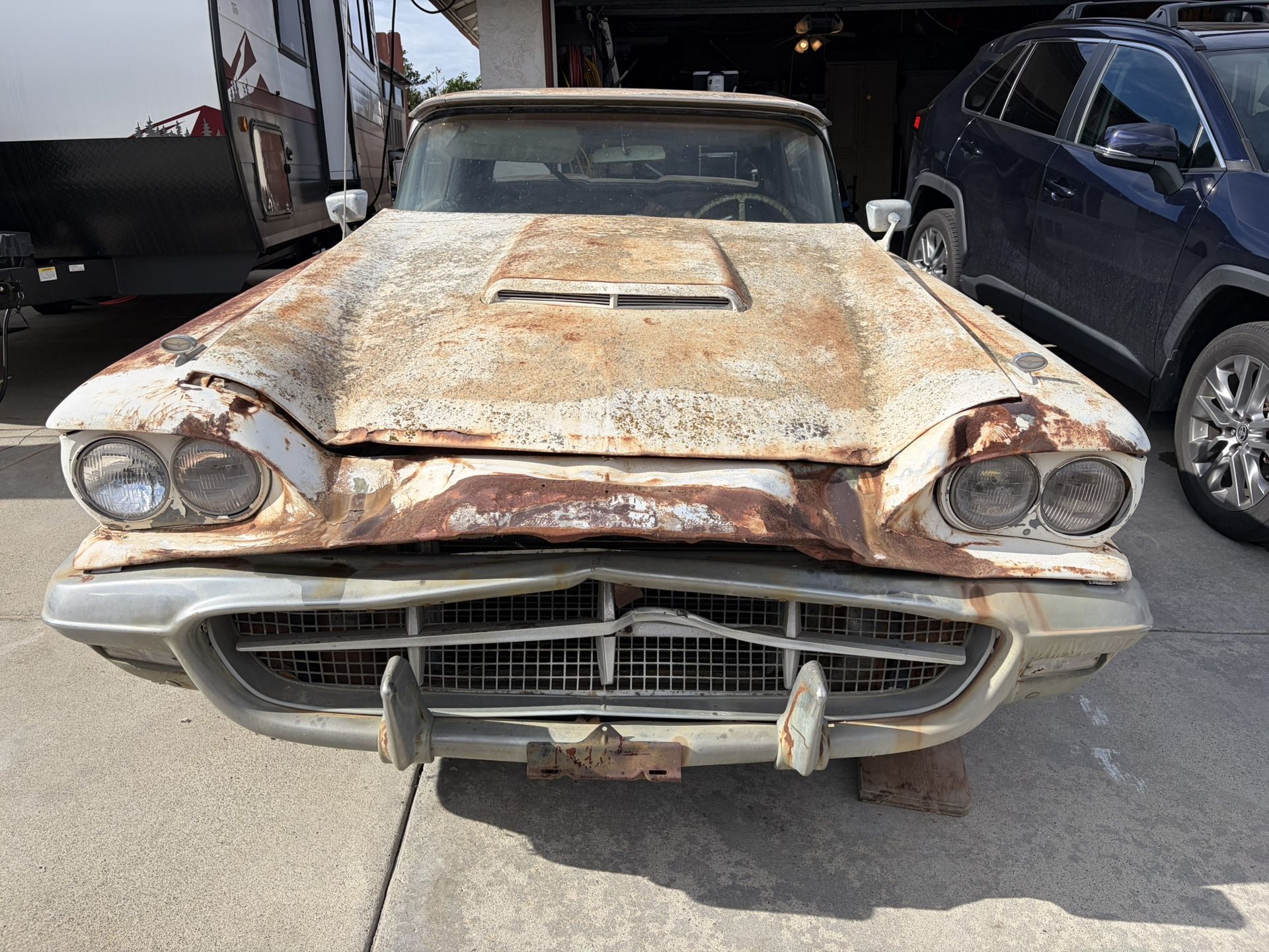 1963A Ford Thunderbird