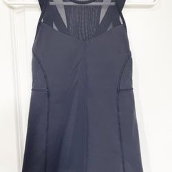 Lululemon black mesh tank with built in sports bra size 2