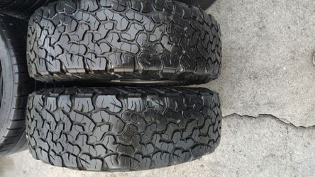 Par de llantas todo terreno bfgoodrich all Terrain ko2 LT 215/75/r/17 80% de vida