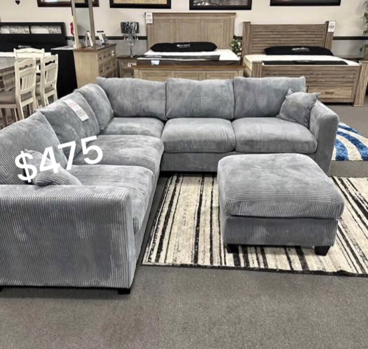 $475 No Tax 4-Pc Sectional Sofa Set