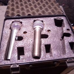 Corded And Cordless Microphones 