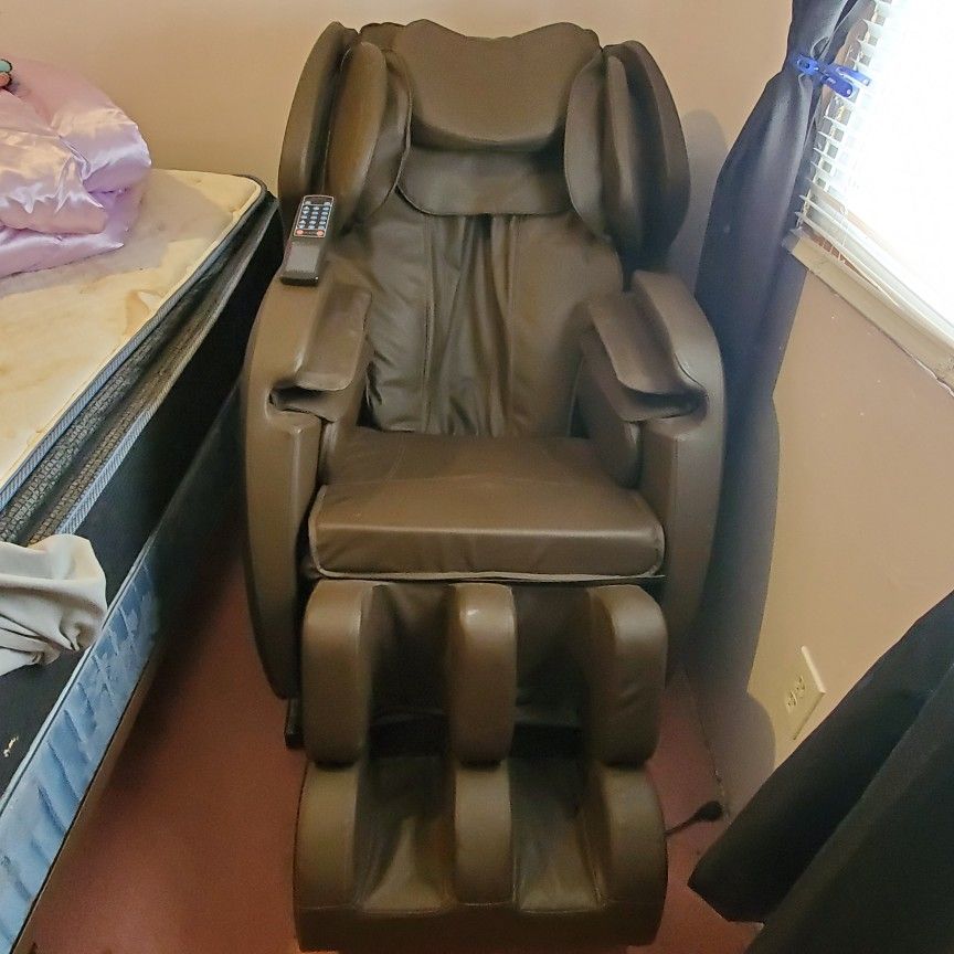 Zero Gravity Massage Chair