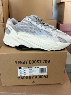 Yeezy 700 V2 Static size 6