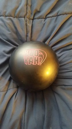 900 Global BOO YAH! BOWLING BALL