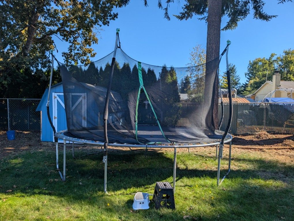 Trampoline 
